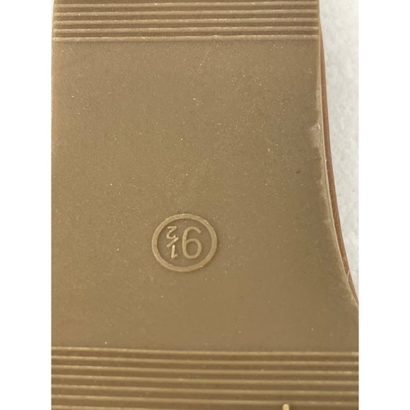 Universal Thread Natural Kora women's size 9.5 sandals slip on Faux Leather - Picture 15 of 16